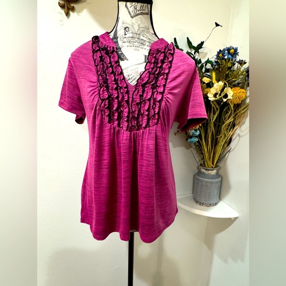 Hälo Magenta Ruffled neckline Blouse/ Flowing Silhouette Tie Back size Small - Picture 1 of 9